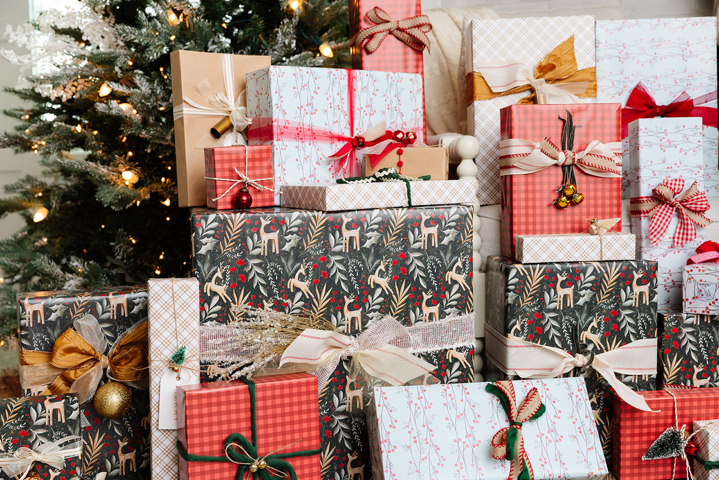 Berry Garland Wrap Roll