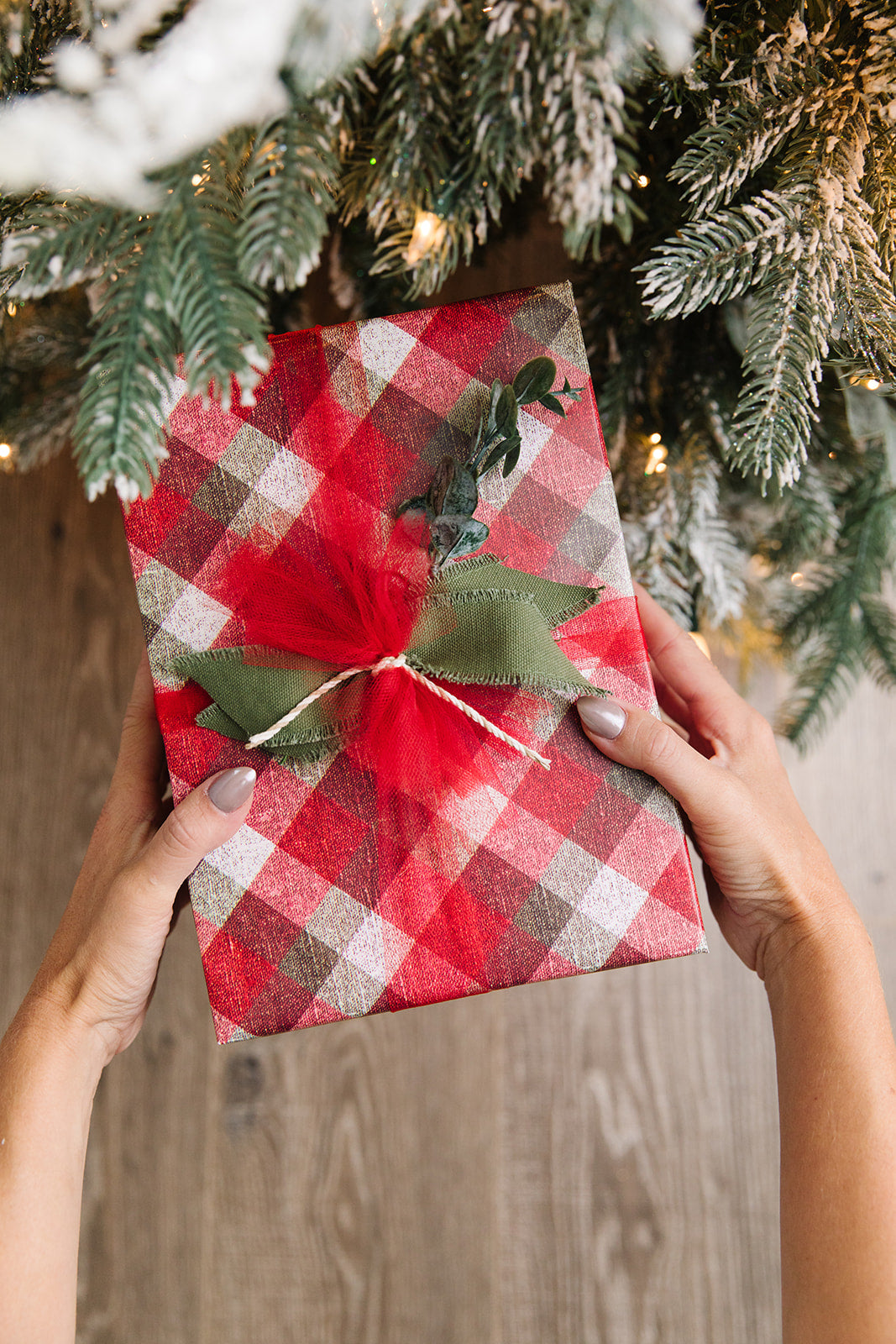 Christmas Plaid Wrap Roll