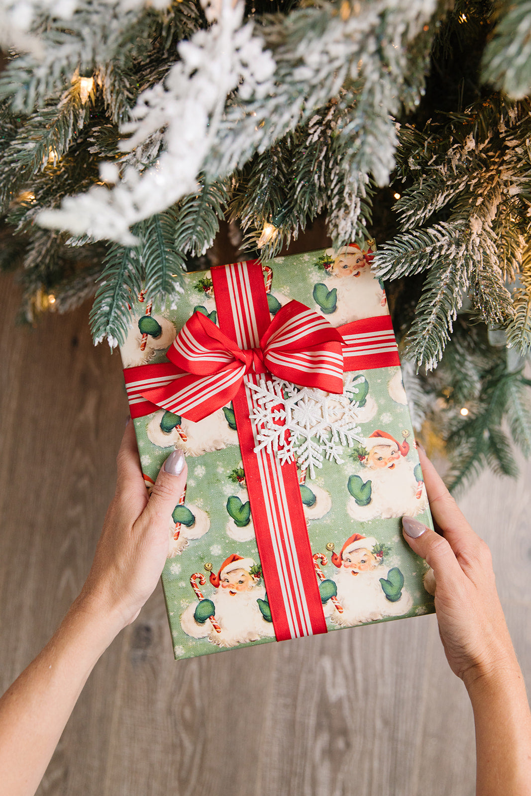 Vintage Santa Wrap Roll